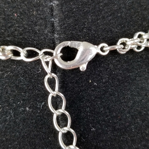 Retro Red Enamel & Silver Tone Necklace & Earrings - Picture 14 of 14